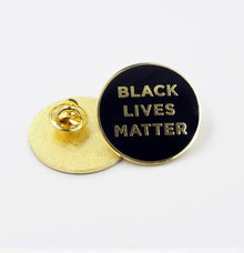  “Black Lives Matter” Round Pins